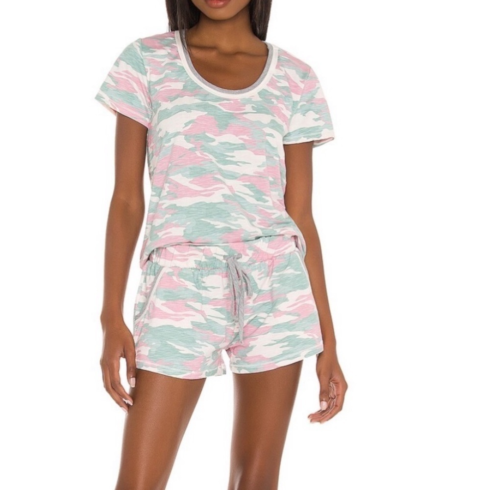Splendid 2 Piece Camo Pajama Set - L